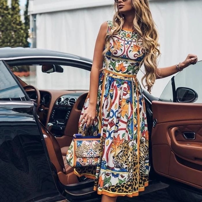 Sleeveless midi retro print dress