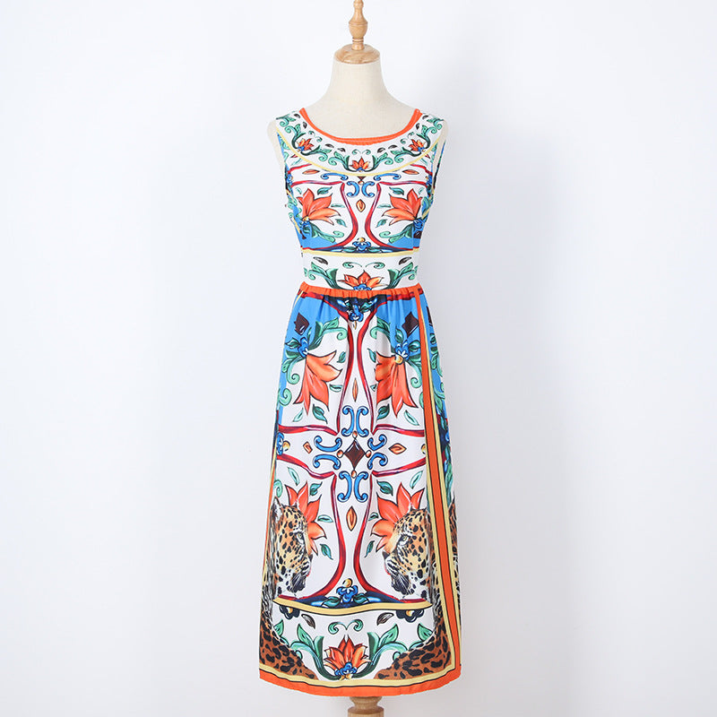 Sleeveless midi retro print dress